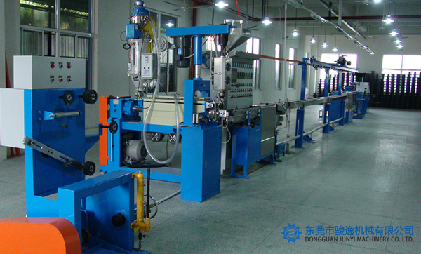 現(xiàn)貨供應(yīng)東莞押出機(jī) 低煙無鹵電線押出機(jī)